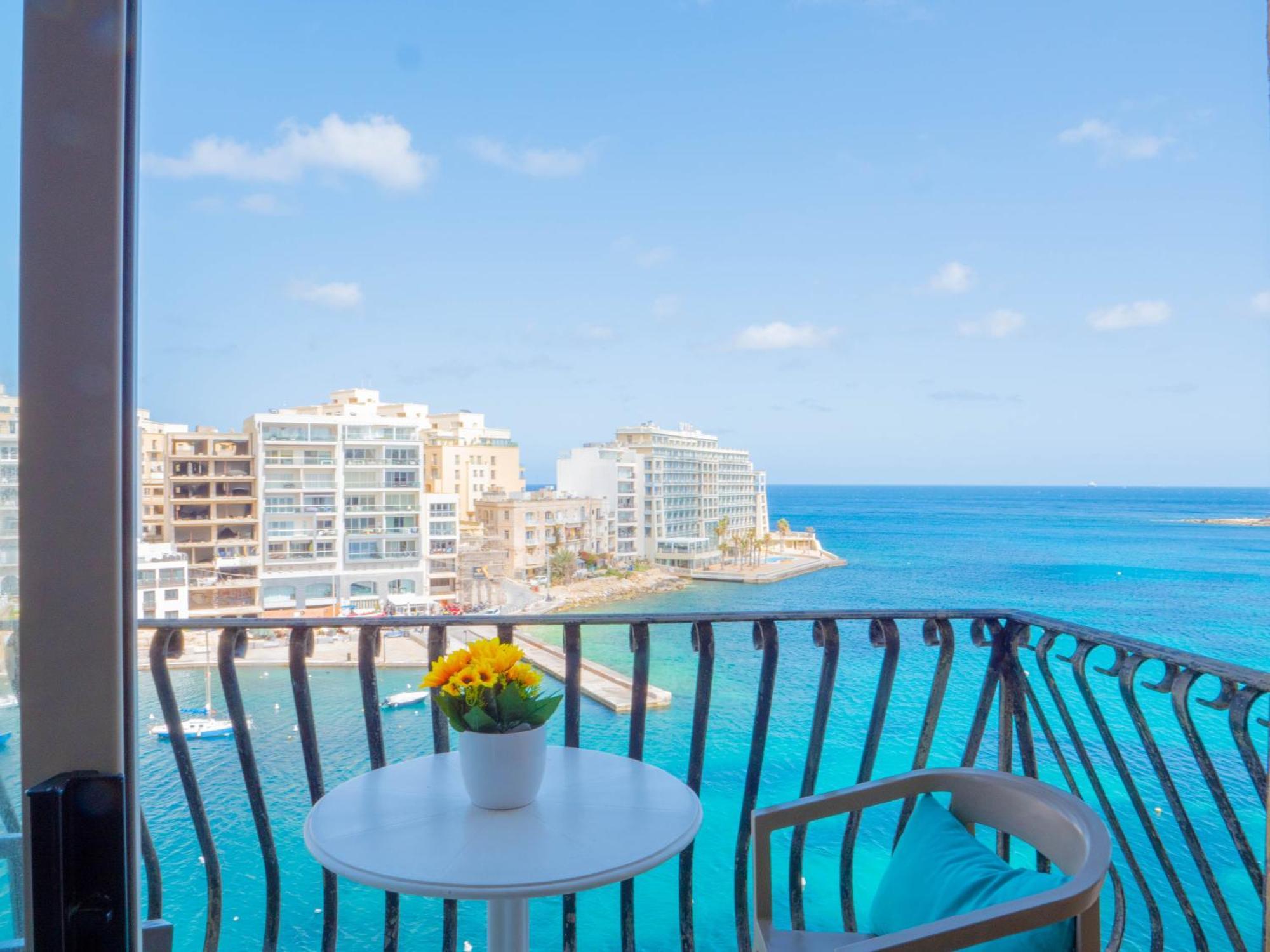 Morina Court - Seaview Apartments And Penthouse In St Julians By Shortletsmalta Сент Джулианс Экстерьер фото